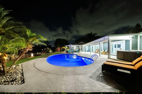 Villa ou maison à vendre à Palm City, Floride: 4 chambres, 273.6 m2 № 1168919 - photo 5