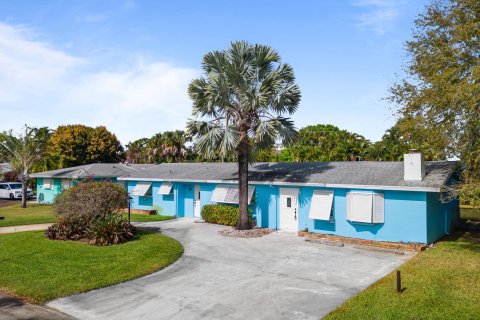 Casa en venta en Stuart, Florida, 3 dormitorios, 162.86 m2 № 1018264 - foto 4