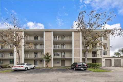 Copropriété à vendre à Lauderdale Lakes, Floride: 1 chambre, 65.5 m2 № 1018231 - photo 15