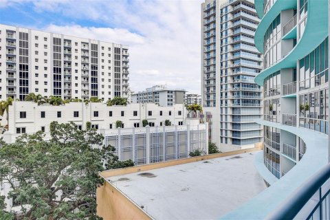 Condo in Orlando, Florida, 1 bedroom  № 1398935 - photo 25