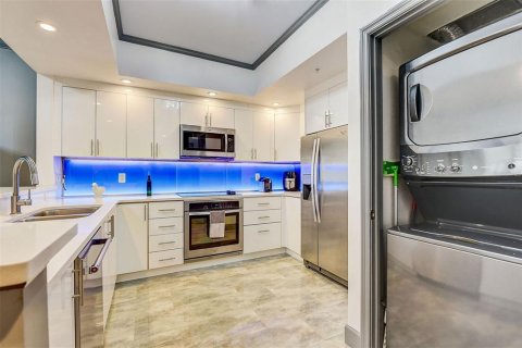 Condo in Orlando, Florida, 1 bedroom  № 1398935 - photo 15