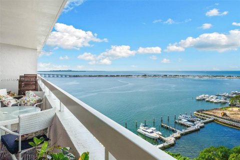 Condo in Miami, Florida, 2 bedrooms  № 1406139 - photo 12