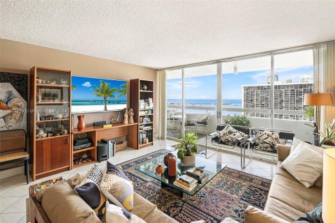 Copropriété à vendre à Miami, Floride: 2 chambres, 122.26 m2 № 1406139 - photo 11