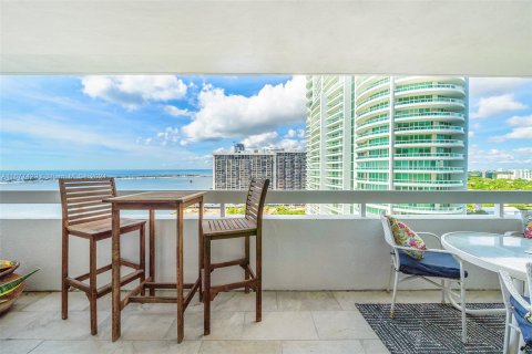 Condominio en venta en Miami, Florida, 2 dormitorios, 122.26 m2 № 1406139 - foto 26