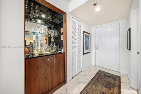 Copropriété à vendre à Miami, Floride: 2 chambres, 122.26 m2 № 1406139 - photo 5