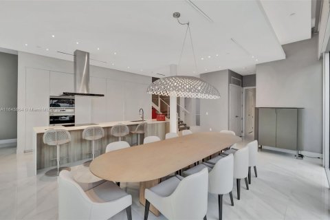 Adosado en venta en Aventura, Florida, 4 dormitorios, 357.58 m2 № 1325958 - foto 16