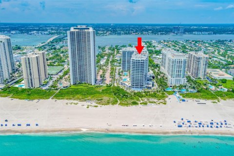 Condominio en venta en Riviera Beach, Florida, 2 dormitorios № 1311248 - foto 3