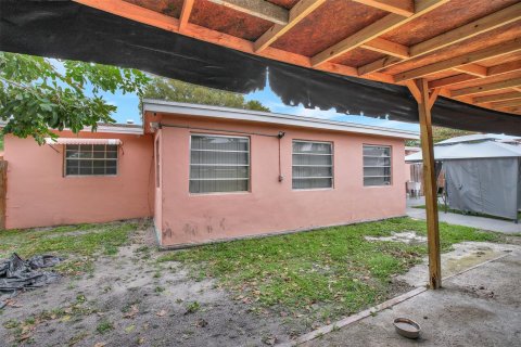 Casa en venta en Lauderdale Lakes, Florida, 3 dormitorios, 147.53 m2 № 1021966 - foto 6
