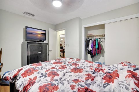 Casa en venta en Lauderdale Lakes, Florida, 3 dormitorios, 147.53 m2 № 1021966 - foto 14