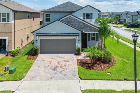 House in BRYANT SQUARE

 in New Port Richey, Florida 5 bedrooms, 229.1 sq.m. № 1276709 - photo 1