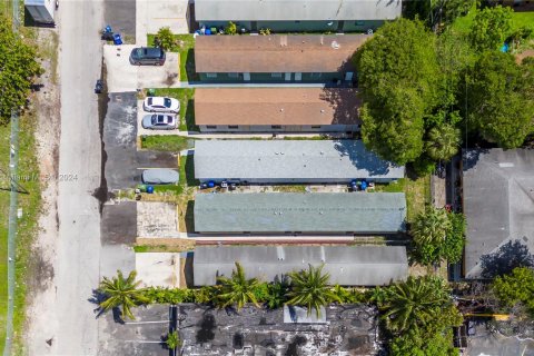 Commercial property in Fort Lauderdale, Florida 125.42 sq.m. № 1240737 - photo 17