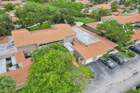 Adosado en venta en Hollywood, Florida, 3 dormitorios, 218.32 m2 № 1234835 - foto 15