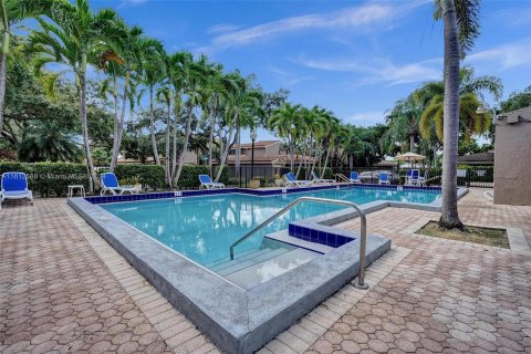 Adosado en venta en Hollywood, Florida, 3 dormitorios, 218.32 m2 № 1234835 - foto 22