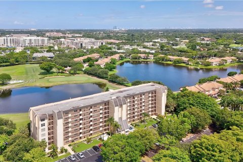 Copropriété à vendre à Davie, Floride: 1 chambre, 83.61 m2 № 1240955 - photo 3