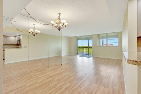 Copropriété à vendre à Davie, Floride: 1 chambre, 83.61 m2 № 1240955 - photo 8