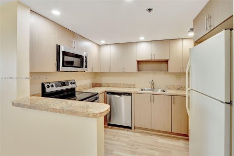 Condo in Davie, Florida, 1 bedroom  № 1240955 - photo 12