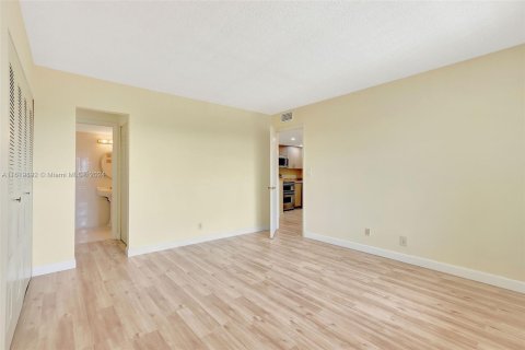 Copropriété à vendre à Davie, Floride: 1 chambre, 83.61 m2 № 1240955 - photo 14