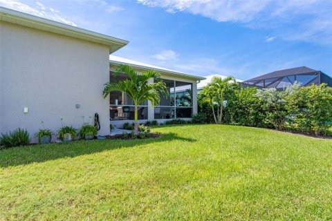 House in Placida, Florida 3 bedrooms, 192.77 sq.m. № 1341452 - photo 25