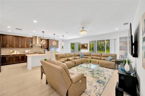 Casa en venta en Tampa, Florida, 6 dormitorios, 504.18 m2 № 1342205 - foto 11