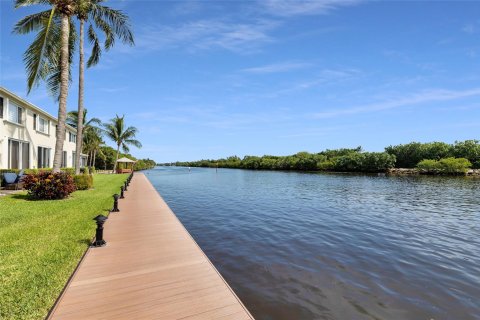 Adosado en venta en Delray Beach, Florida, 2 dormitorios, 118.91 m2 № 1061019 - foto 4