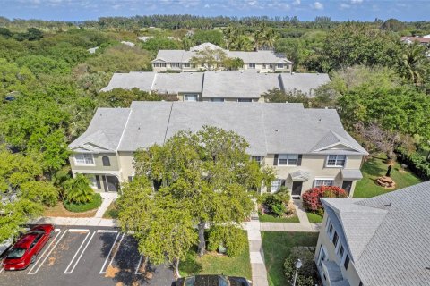 Townhouse in Delray Beach, Florida 2 bedrooms, 118.91 sq.m. № 1061019 - photo 16