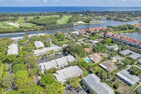 Townhouse in Delray Beach, Florida 2 bedrooms, 118.91 sq.m. № 1061019 - photo 12