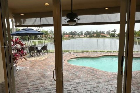 Villa ou maison à vendre à Royal Palm Beach, Floride: 4 chambres, 223.52 m2 № 1077198 - photo 17