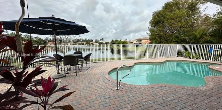 Villa ou maison à Royal Palm Beach, Floride 4 chambres, 223.52 m2 № 1077198