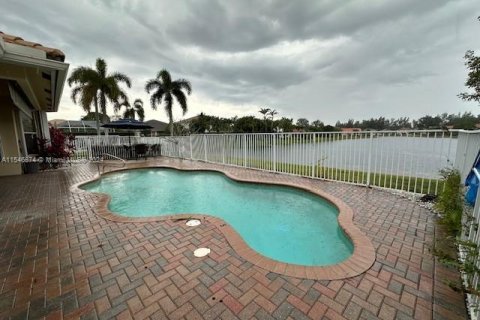 Villa ou maison à vendre à Royal Palm Beach, Floride: 4 chambres, 223.52 m2 № 1077198 - photo 20