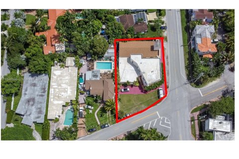 Купить коммерческую недвижимость в Майами-Бич, Флорида № 1059358 - фото 12