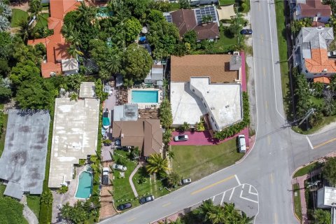 Купить коммерческую недвижимость в Майами-Бич, Флорида № 1059358 - фото 5