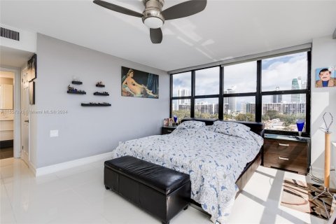 Condominio en venta en Hallandale Beach, Florida, 2 dormitorios, 146.79 m2 № 1078845 - foto 30