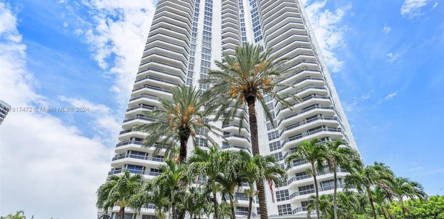 Condo in Aventura, Florida, 2 bedrooms  № 1271124