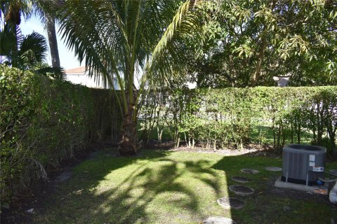 Casa en venta en Boca Raton, Florida, 6 dormitorios, 281.49 m2 № 1074800 - foto 3