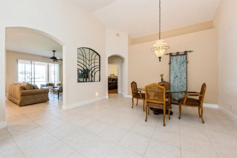 House in Boynton Beach, Florida 2 bedrooms, 197.79 sq.m. № 1074832 - photo 16