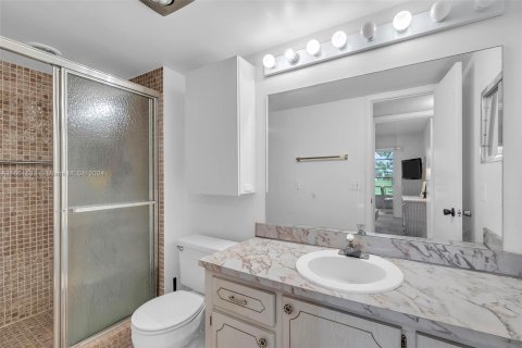 Copropriété à vendre à Deerfield Beach, Floride: 2 chambres, 92.9 m2 № 1377201 - photo 24