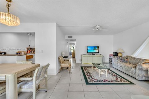 Copropriété à vendre à Deerfield Beach, Floride: 2 chambres, 92.9 m2 № 1377201 - photo 15