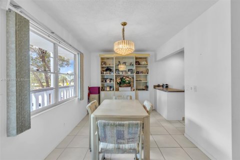 Copropriété à vendre à Deerfield Beach, Floride: 2 chambres, 92.9 m2 № 1377201 - photo 20