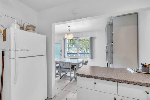 Copropriété à vendre à Deerfield Beach, Floride: 2 chambres, 92.9 m2 № 1377201 - photo 23