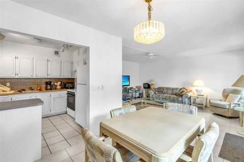 Condo in Deerfield Beach, Florida, 2 bedrooms  № 1377201 - photo 21