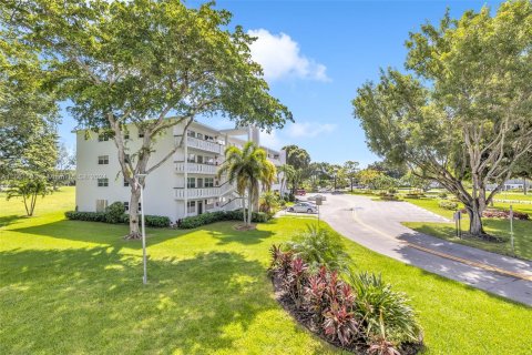 Condo in Deerfield Beach, Florida, 2 bedrooms  № 1377201 - photo 12