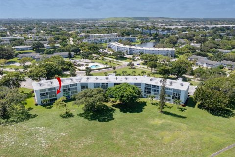 Copropriété à vendre à Deerfield Beach, Floride: 2 chambres, 92.9 m2 № 1377201 - photo 4