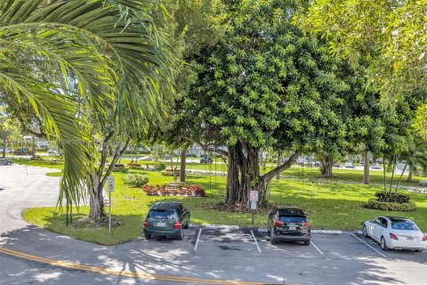 Condo in Deerfield Beach, Florida, 2 bedrooms  № 1377201 - photo 11