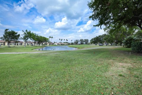 Villa ou maison à vendre à Lake Worth, Floride: 2 chambres, 189.15 m2 № 1100114 - photo 2