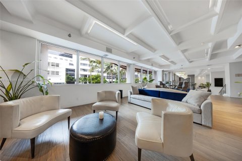 Condo in Miami Beach, Florida, 1 bedroom  № 1431465 - photo 23