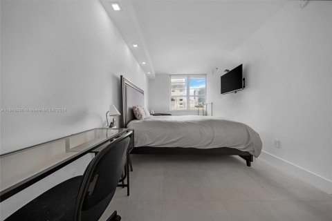 Condo in Miami Beach, Florida, 1 bedroom  № 1431465 - photo 14