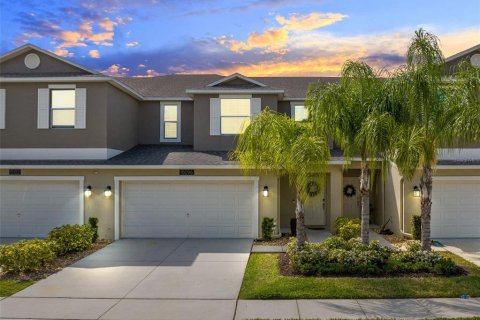 Townhouse in Orlando, Florida 4 bedrooms, 205.13 sq.m. № 1066301 - photo 1
