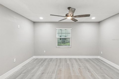 Condo in Tampa, Florida, 1 bedroom  № 1343305 - photo 15