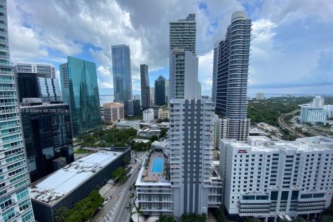 Condo in Miami, Florida, 1 bedroom  № 1397800 - photo 1