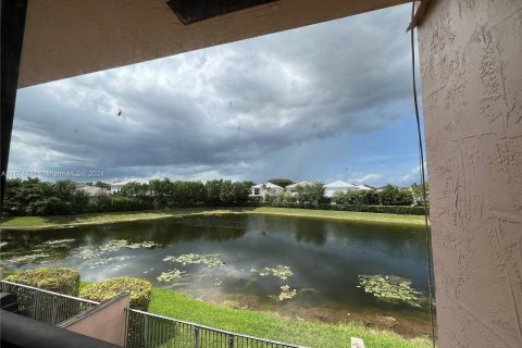 Townhouse in Coral Springs, Florida 3 bedrooms, 133.78 sq.m. № 1397801 - photo 1